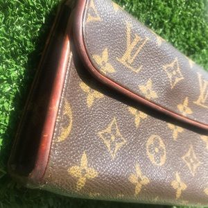 Authentic Louis Vuitton Clutch